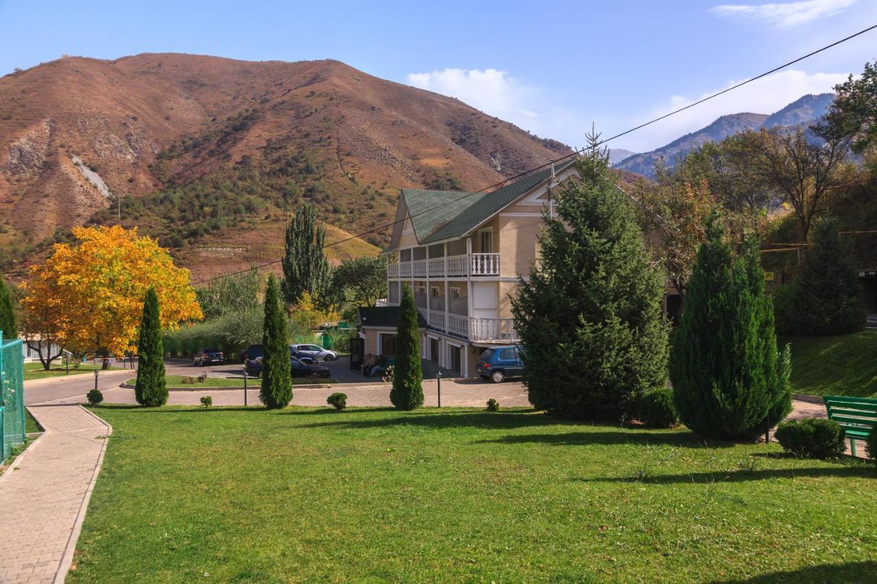 Sunkar Hotel Almaty Exterior foto